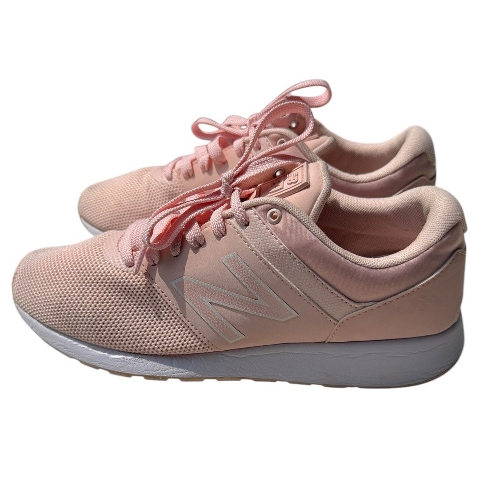 New Balance Women's 24v1 Lifestyle Shoe Sneaker 9B Pink/White WRL24TG - Picture 2 of 6